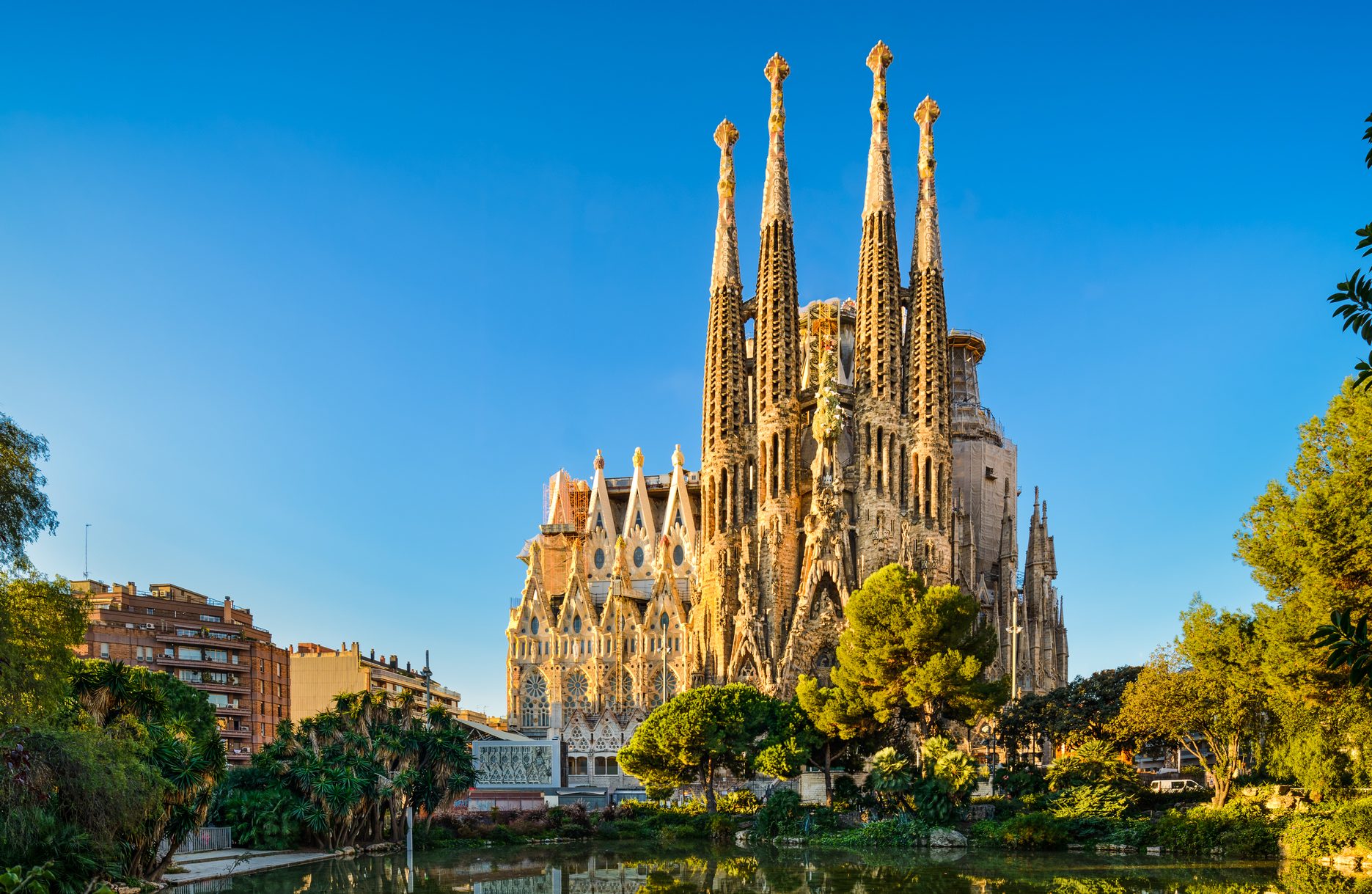 Architecting Your Vision: An image of the Sagrada Familia in Barcelona